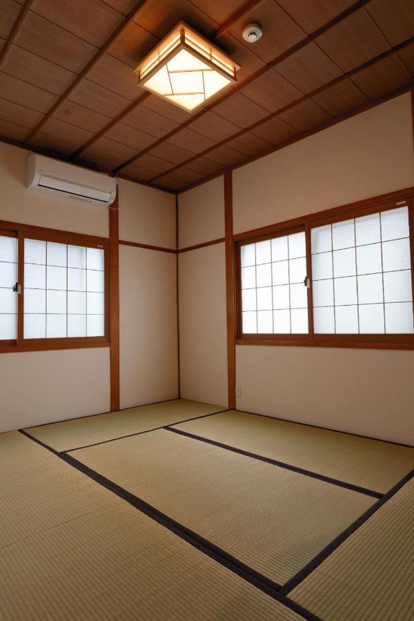 Guesthouse Iwase Toyama Station Exterior foto
